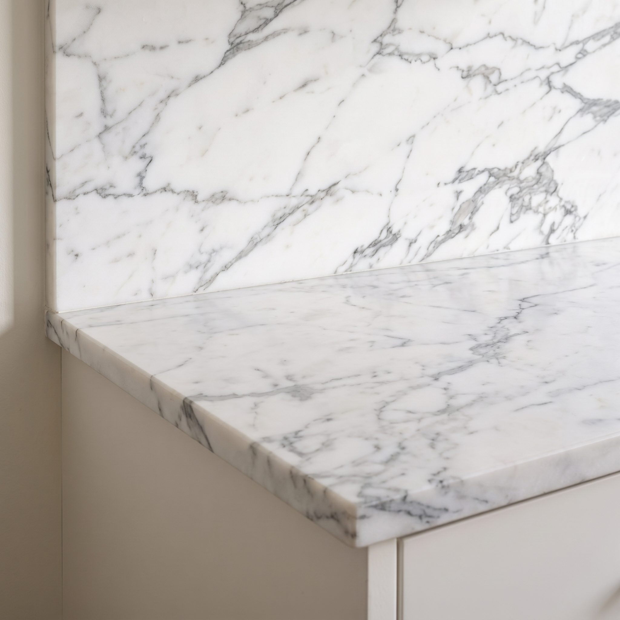 MSI Carrara White Polished Marble Tile